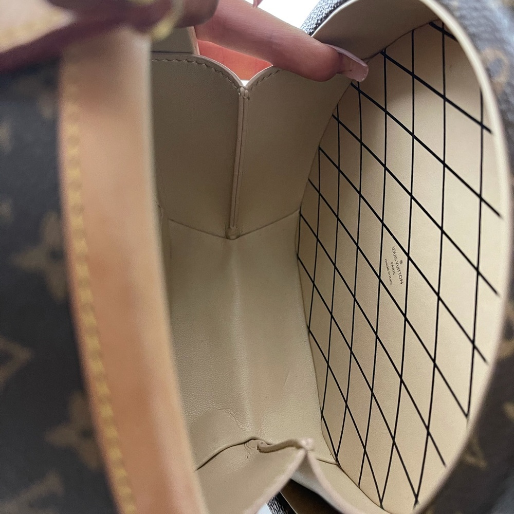 **SOLD**Louis Vuitton Petite Boite Chapeau - Picture 7 of 9